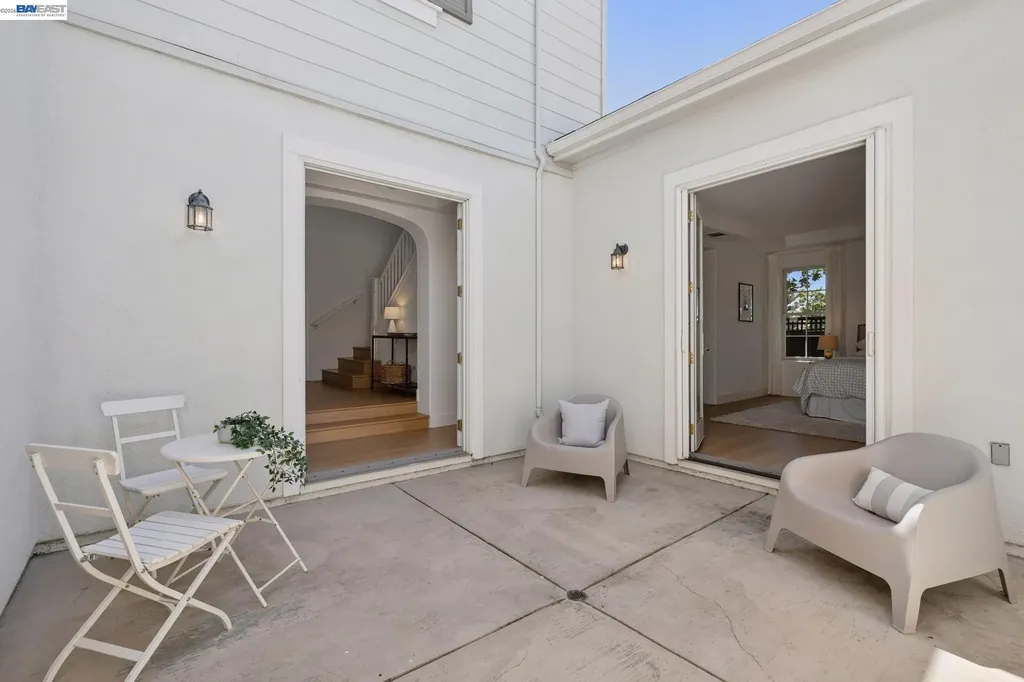 2361 Coral Sea Street Alameda CA 94501