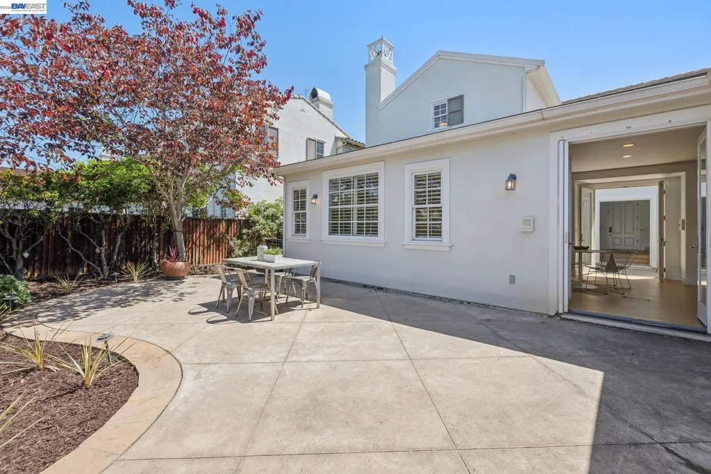 2361 Coral Sea Street Alameda CA 94501