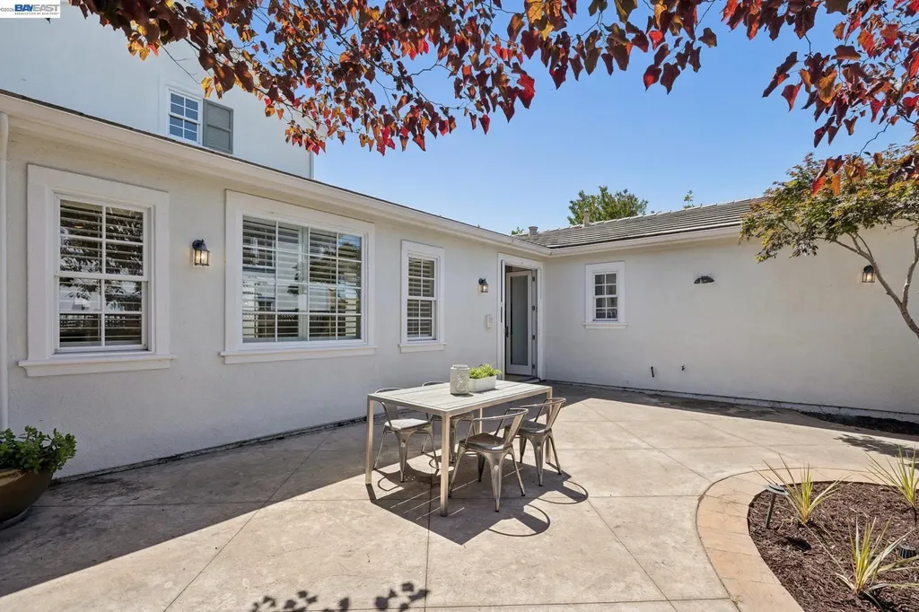 2361 Coral Sea Street Alameda CA 94501
