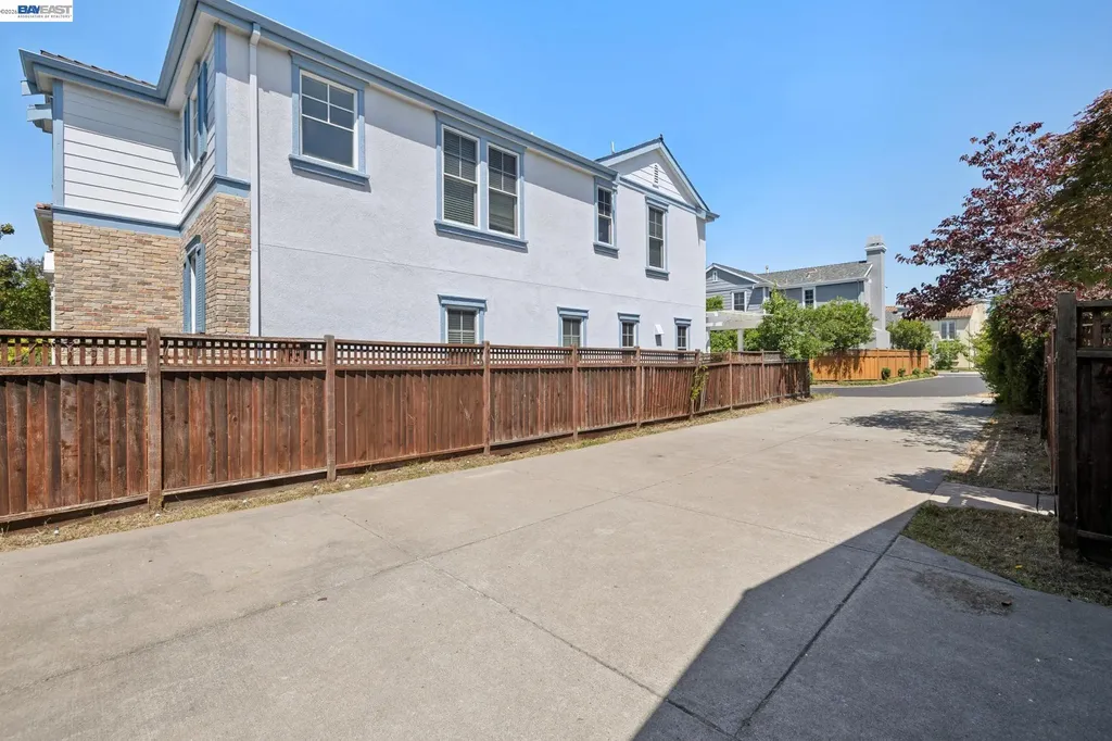 2361 Coral Sea Street Alameda CA 94501