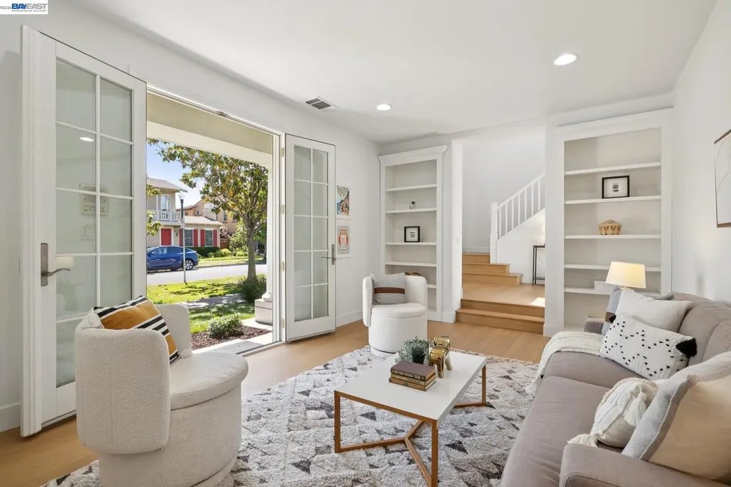 2361 Coral Sea Street Alameda CA 94501