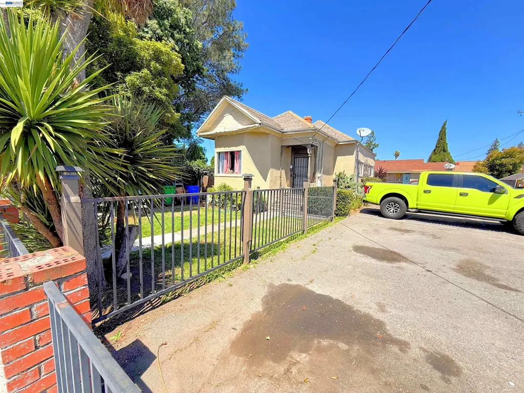 591 Sunset Boulevard Hayward CA 94541