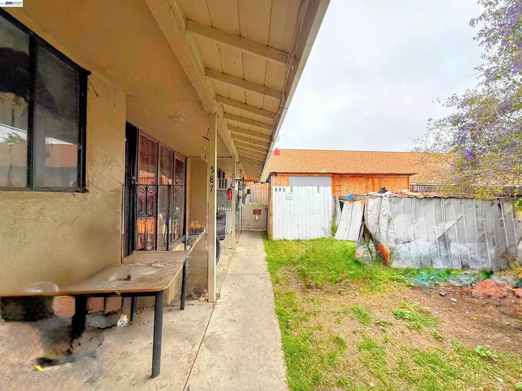 591 Sunset Boulevard Hayward CA 94541