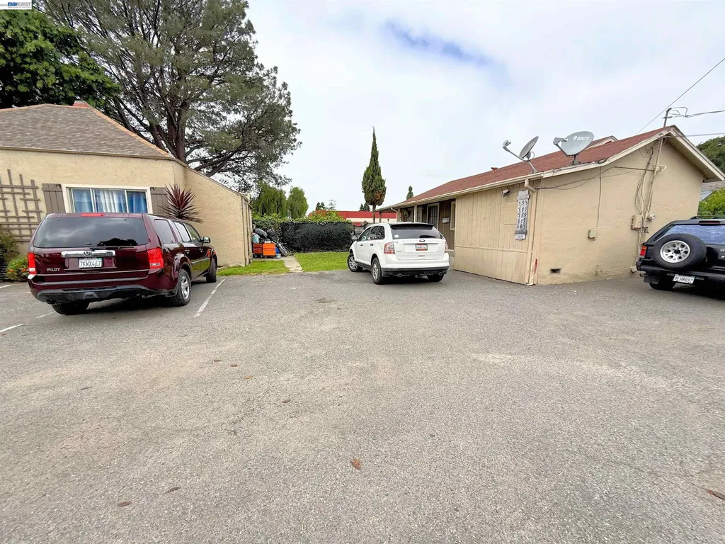 591 Sunset Boulevard Hayward CA 94541