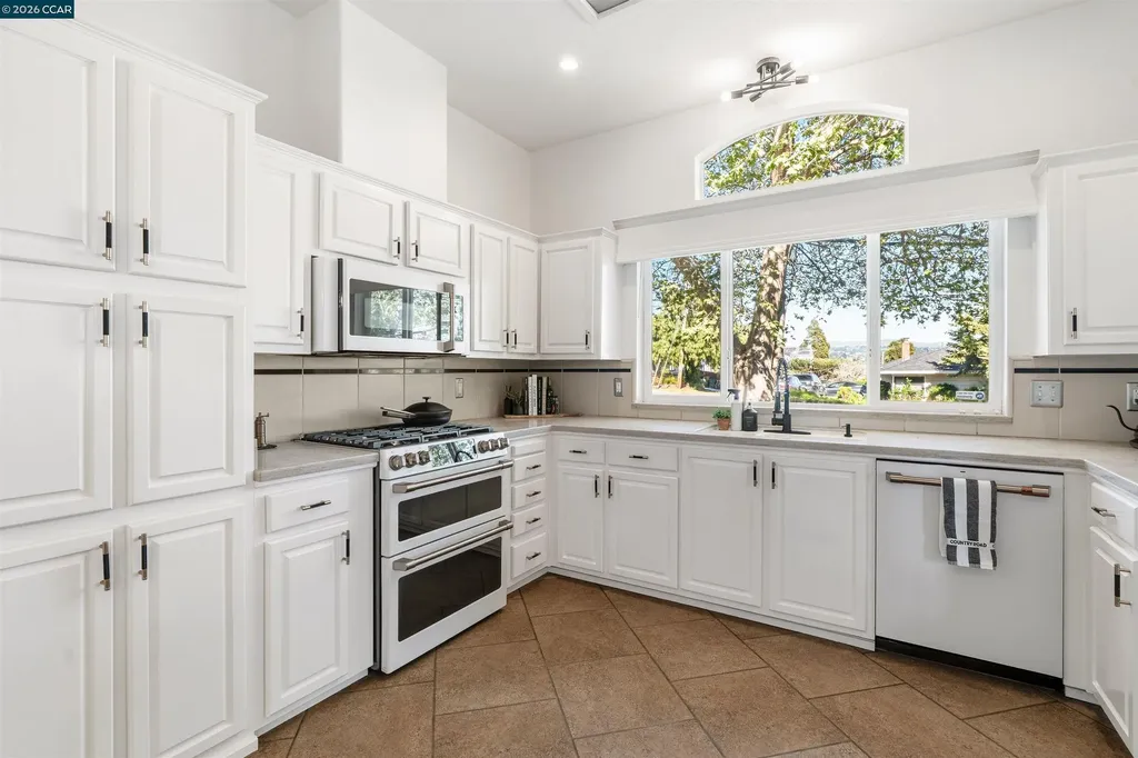 19175 Carlton Avenue Castro Valley CA 94546