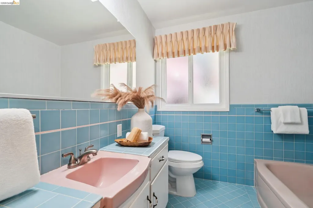 5263 Proctor Avenue Oakland CA 94618