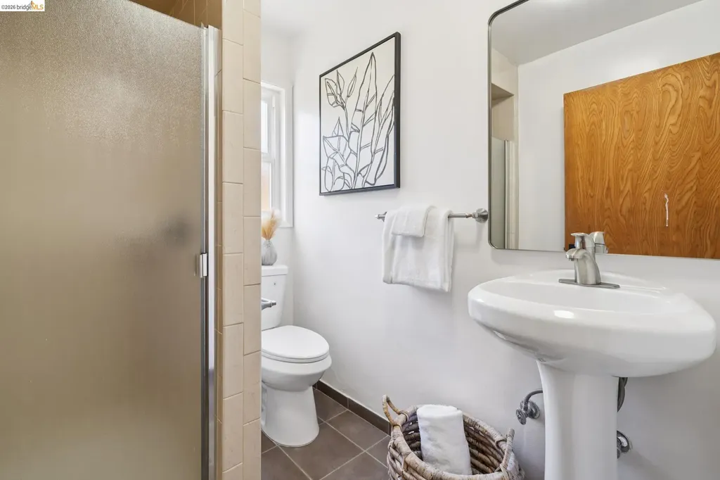 5263 Proctor Avenue Oakland CA 94618
