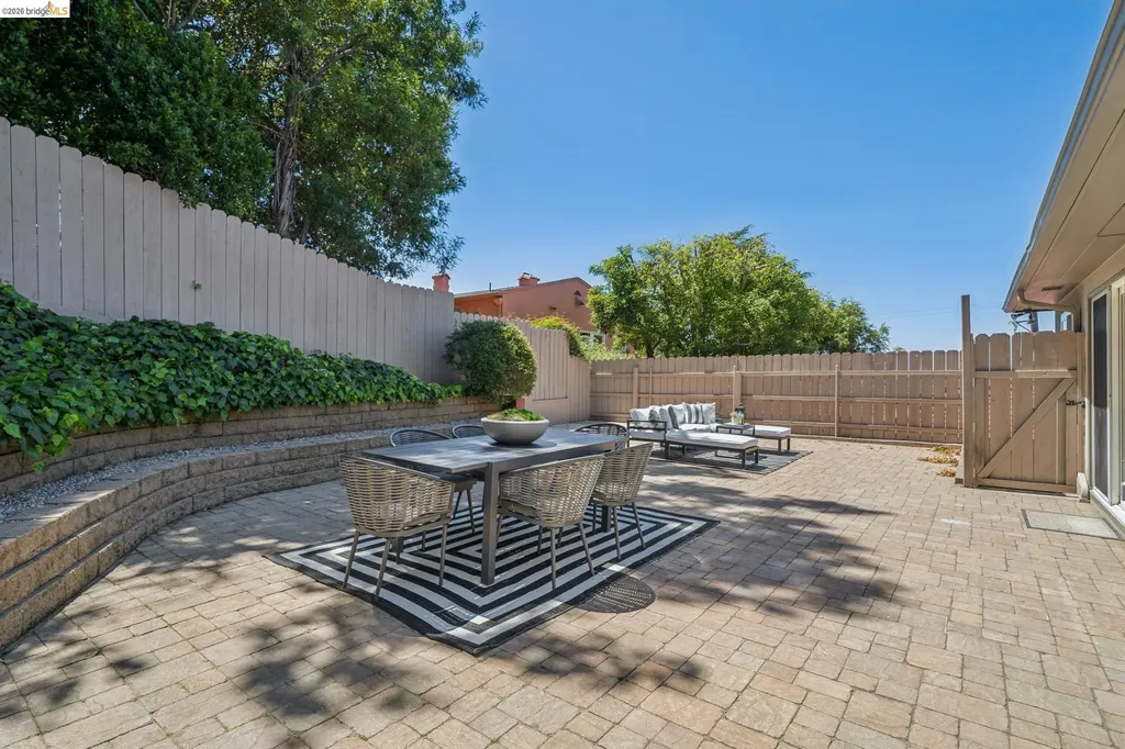 5263 Proctor Avenue Oakland CA 94618