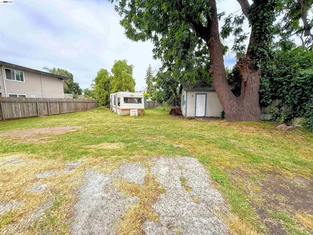 752 Blossom Way Hayward CA 94541