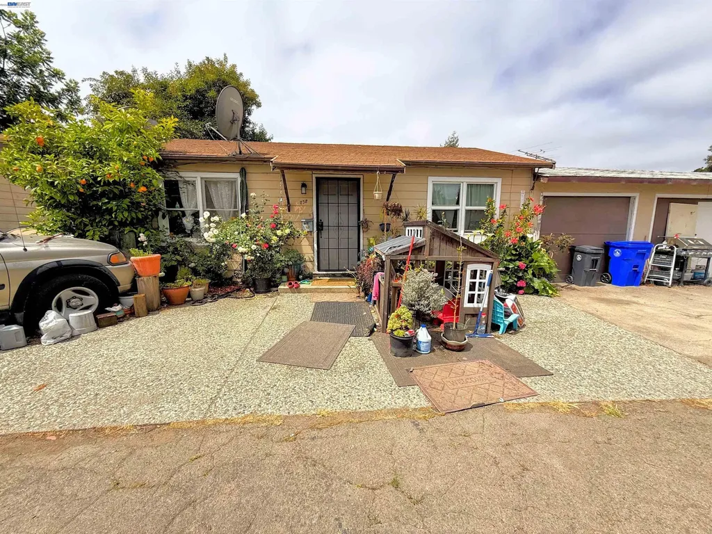 752 Blossom Way Hayward CA 94541