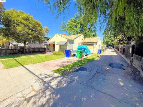 752 Blossom Way Hayward CA 94541