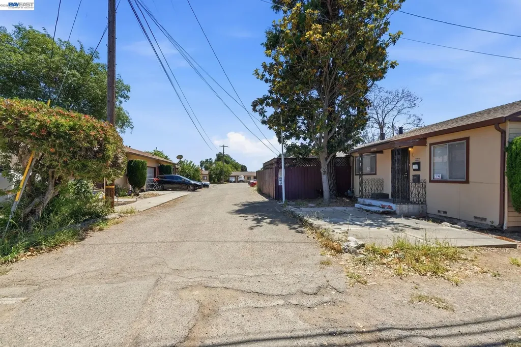 585 Old Canyon Road Fremont CA 94536