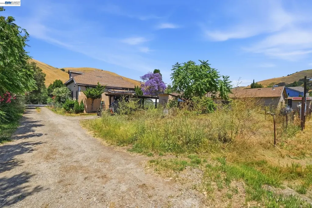585 Old Canyon Road Fremont CA 94536
