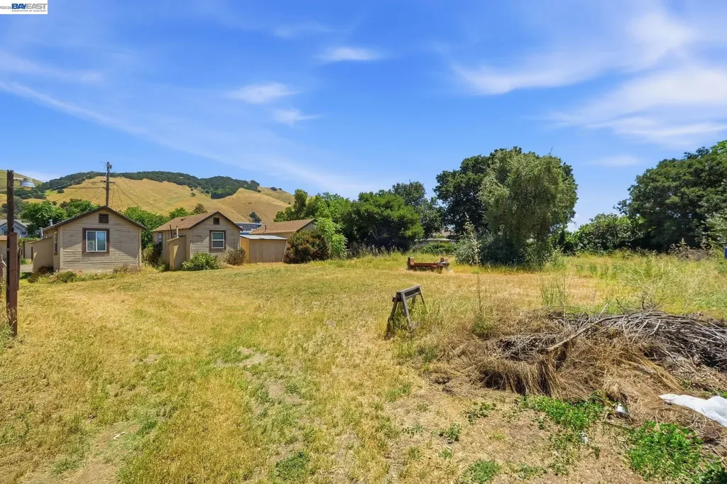585 Old Canyon Road Fremont CA 94536