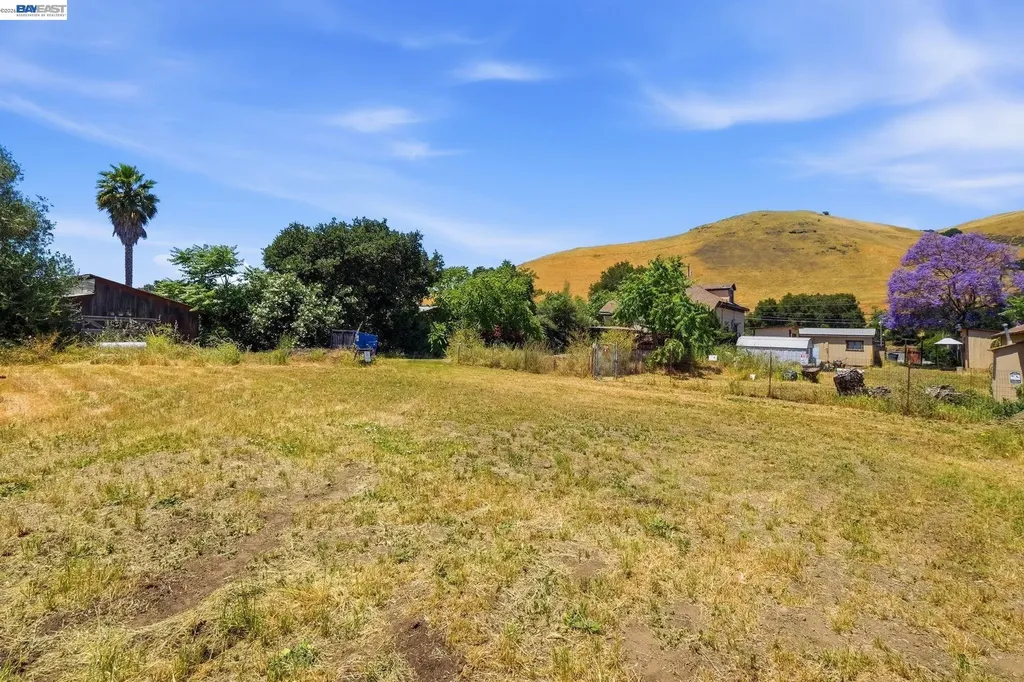 585 Old Canyon Road Fremont CA 94536