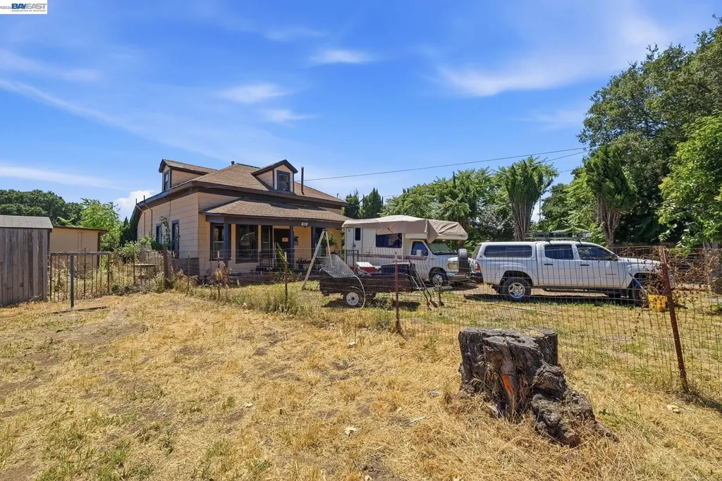 585 Old Canyon Road Fremont CA 94536