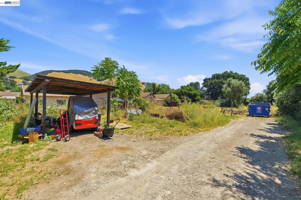 585 Old Canyon Road Fremont CA 94536