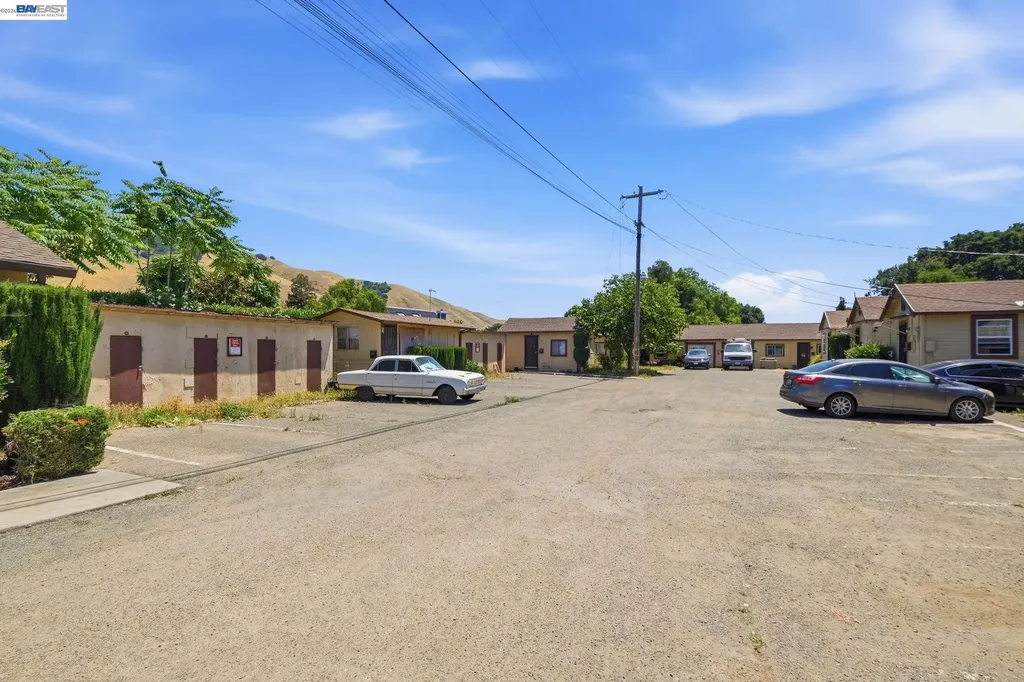 585 Old Canyon Road Fremont CA 94536