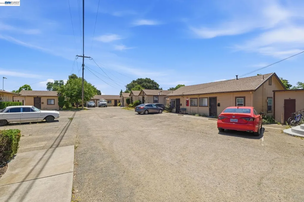 585 Old Canyon Road Fremont CA 94536