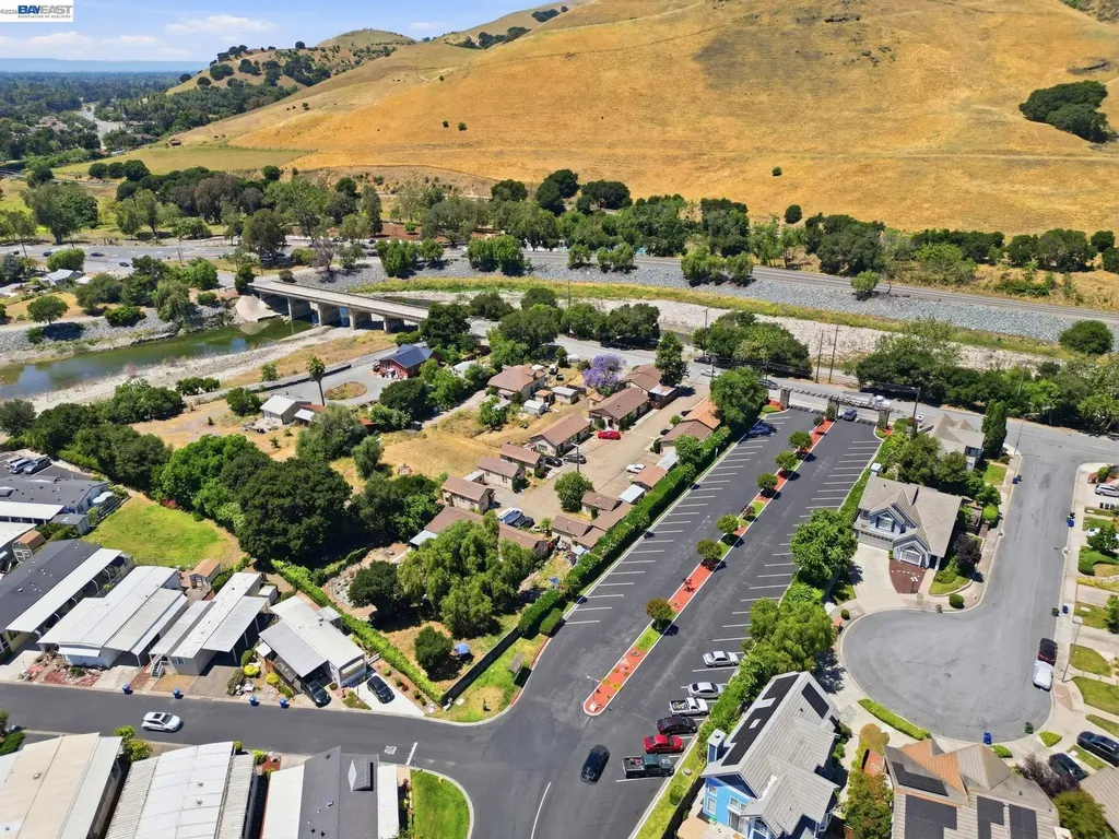 585 Old Canyon Road Fremont CA 94536