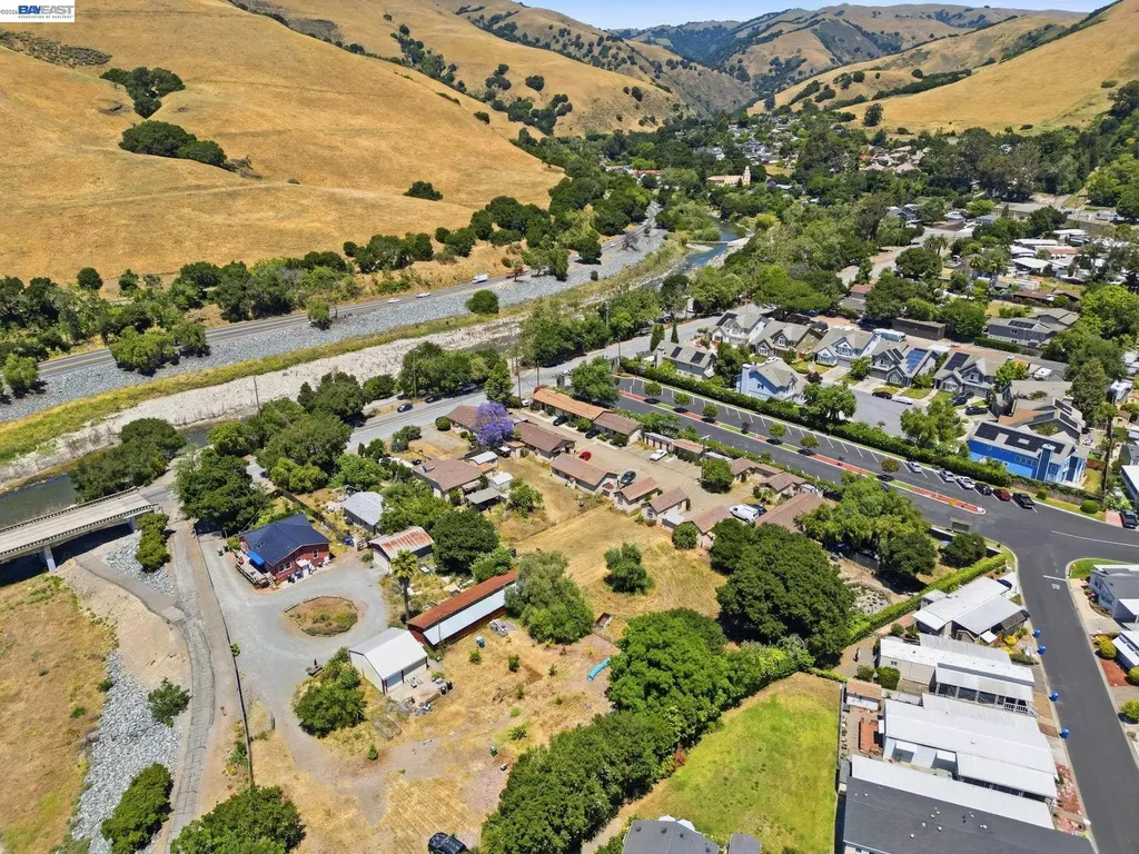 585 Old Canyon Road Fremont CA 94536