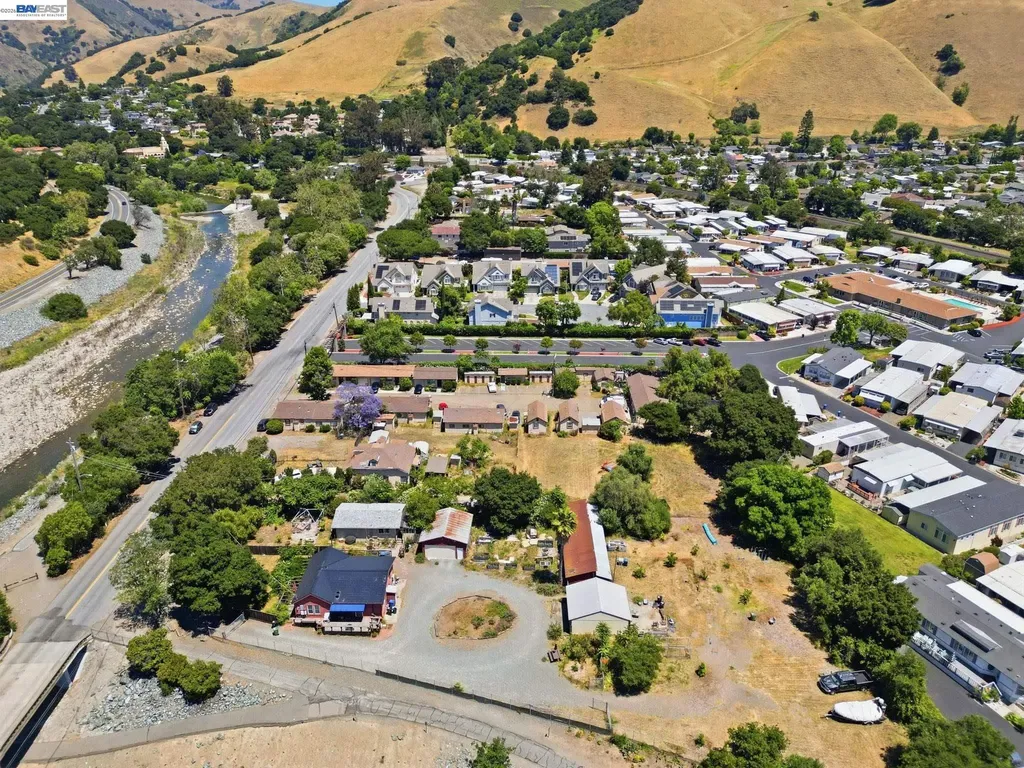 585 Old Canyon Road Fremont CA 94536