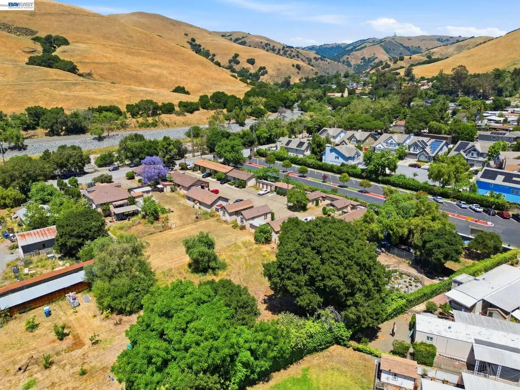 585 Old Canyon Road Fremont CA 94536