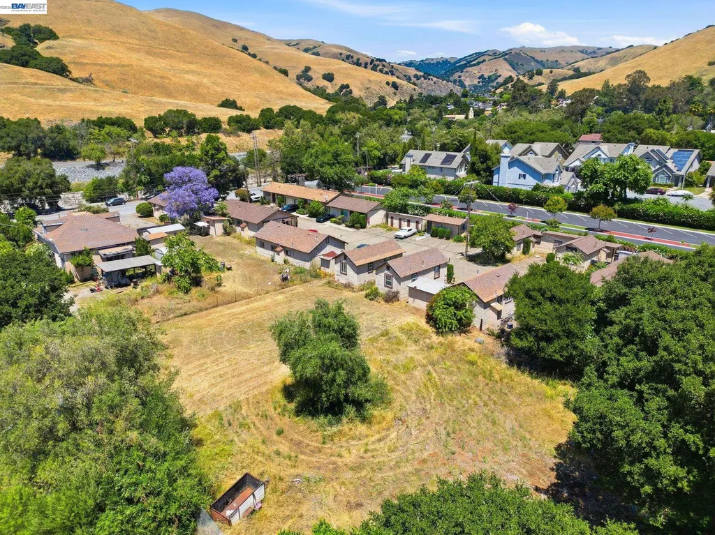 585 Old Canyon Road Fremont CA 94536