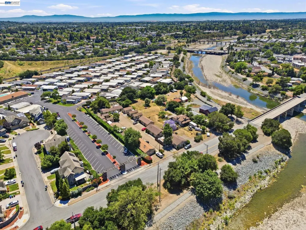 585 Old Canyon Road Fremont CA 94536