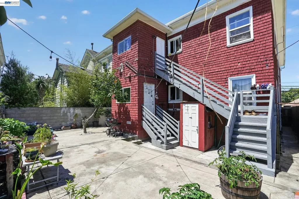 1810 Adeline Street Oakland CA 94607