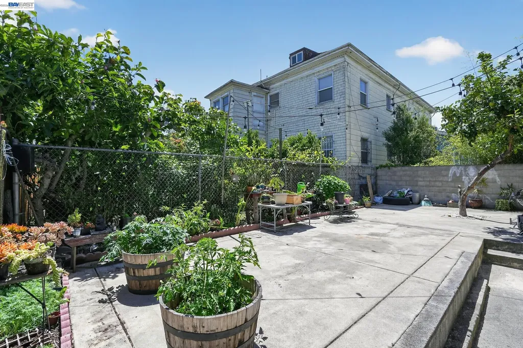 1810 Adeline Street Oakland CA 94607
