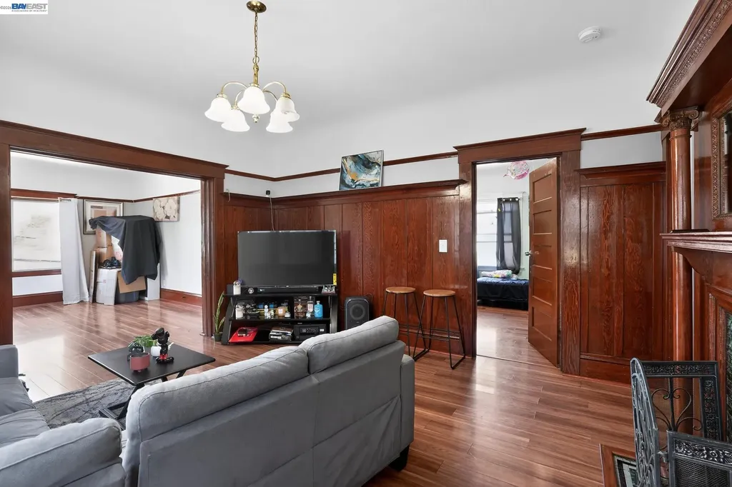 1810 Adeline Street Oakland CA 94607