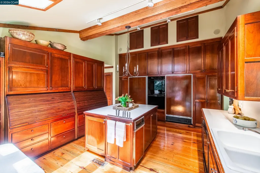 820 Mariposa Lafayette CA 94549