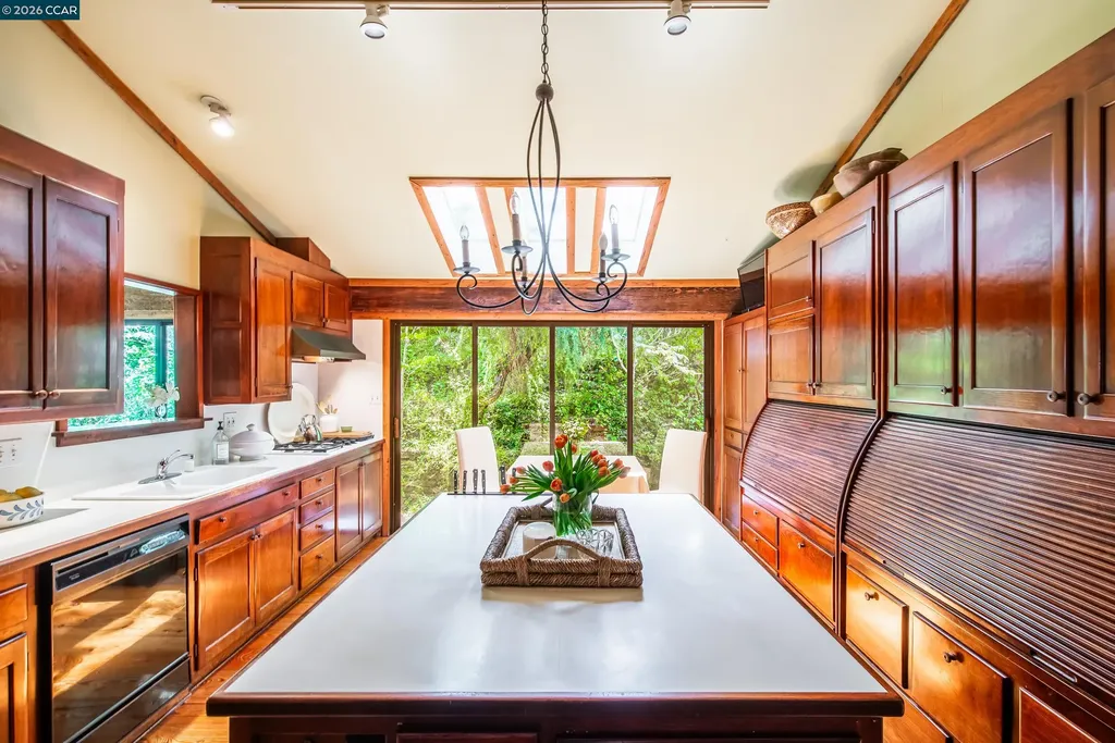 820 Mariposa Lafayette CA 94549