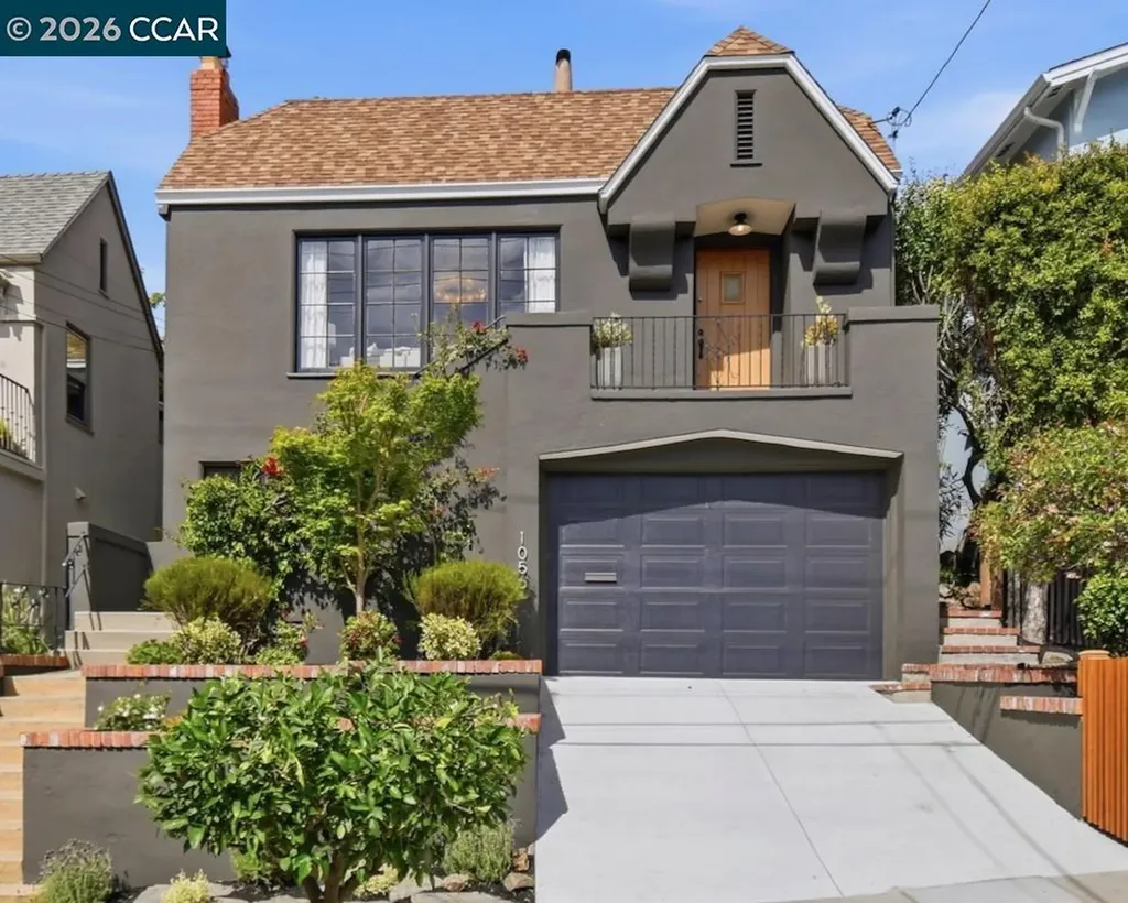 1056 El Centro Avenue Oakland CA 94602