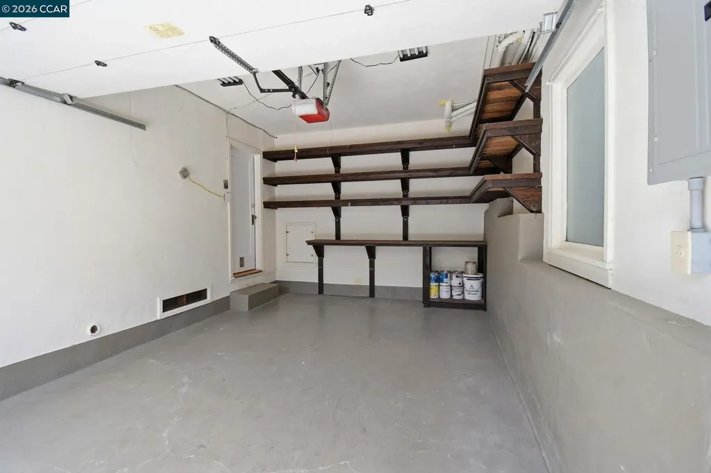 1056 El Centro Avenue Oakland CA 94602