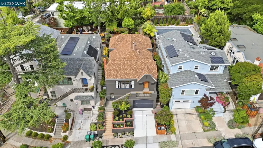 1056 El Centro Avenue Oakland CA 94602