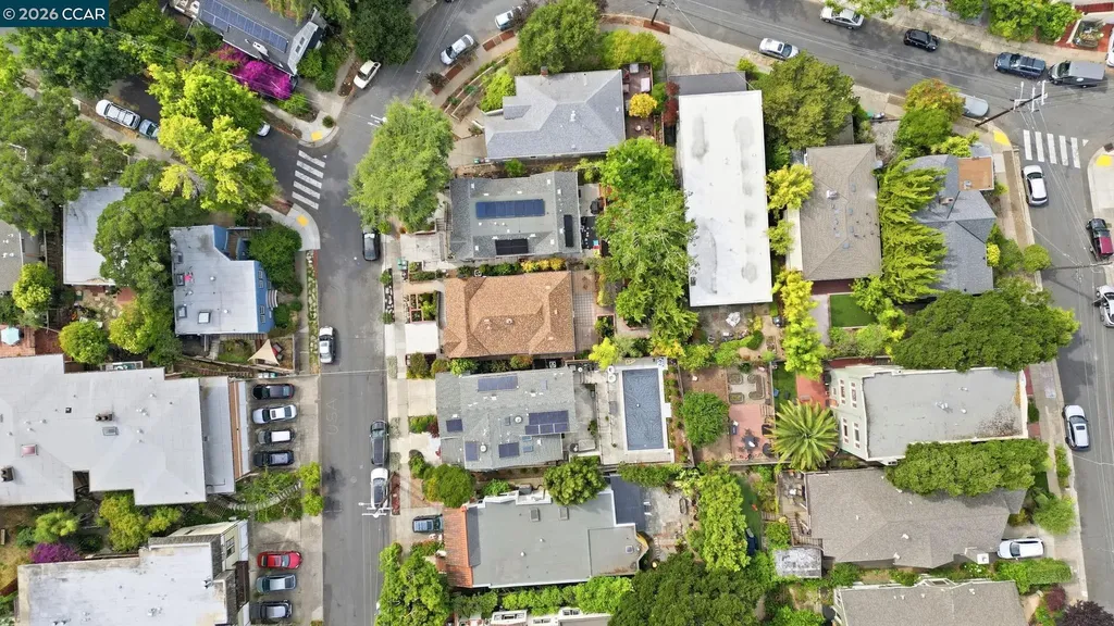 1056 El Centro Avenue Oakland CA 94602