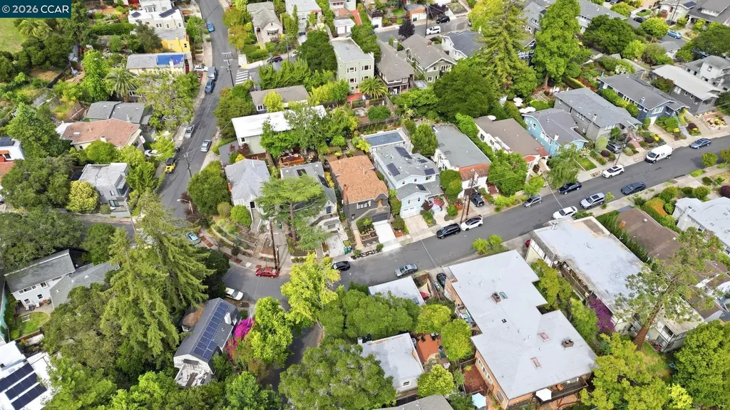 1056 El Centro Avenue Oakland CA 94602
