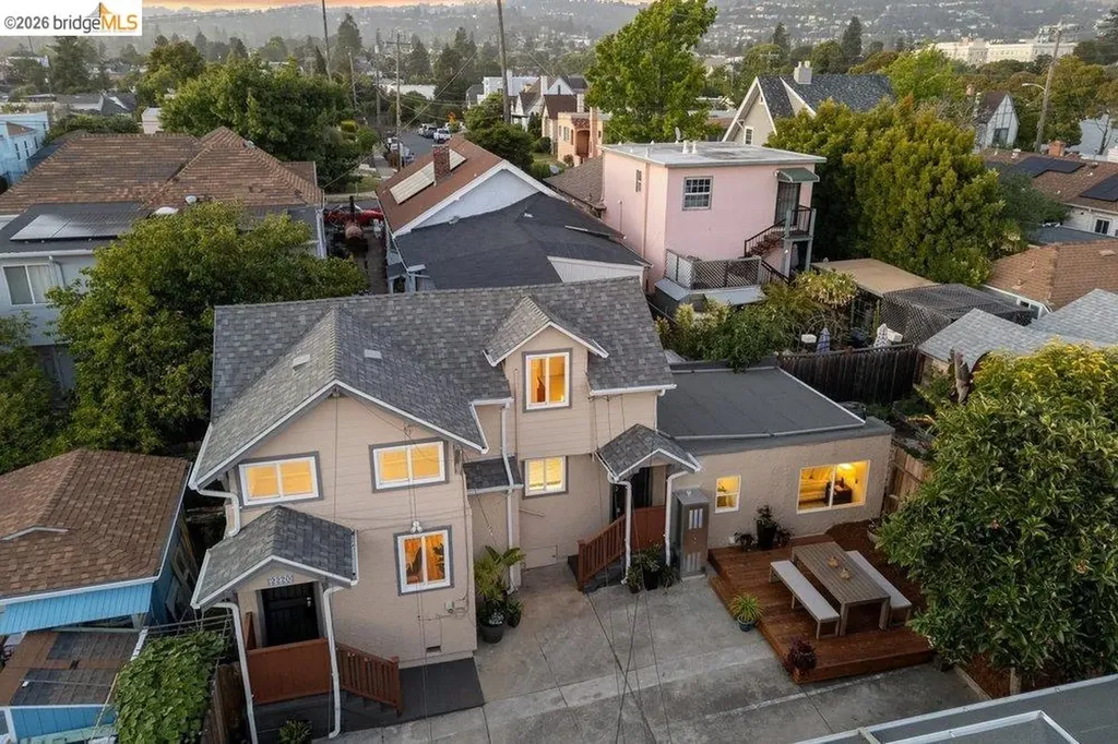 2220-2222 31st Street Oakland CA 94602