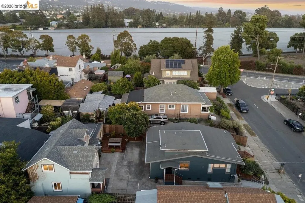 2220-2222 31st Street Oakland CA 94602