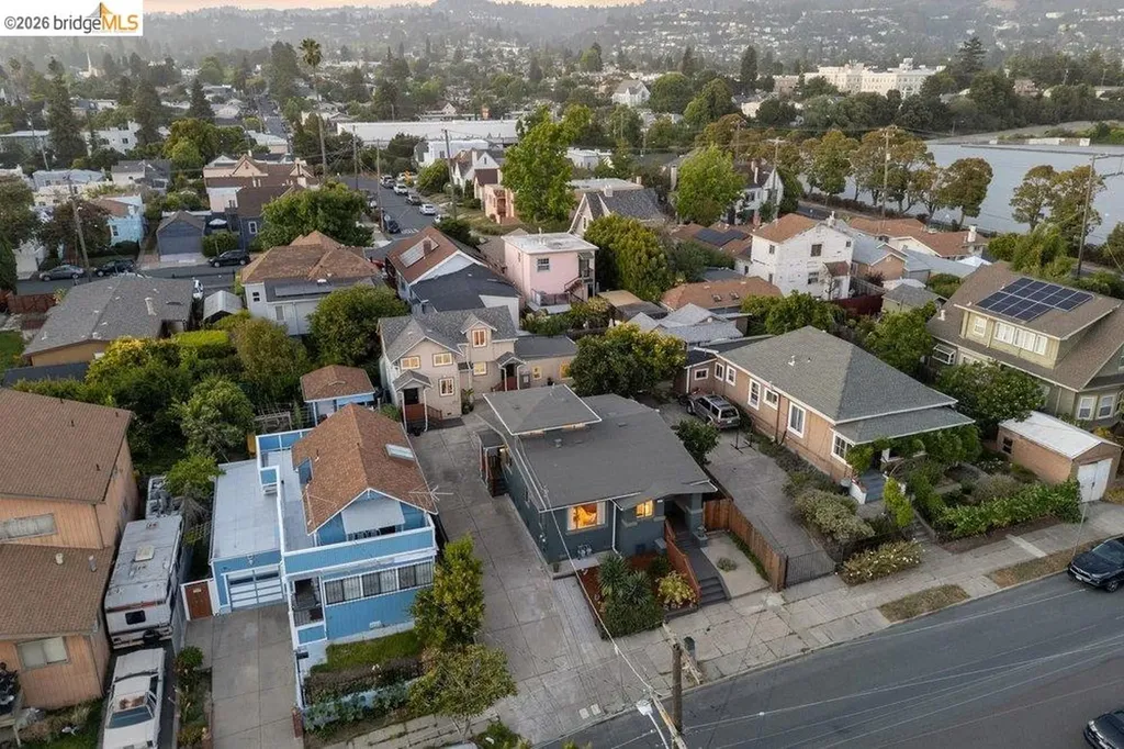 2220-2222 31st Street Oakland CA 94602