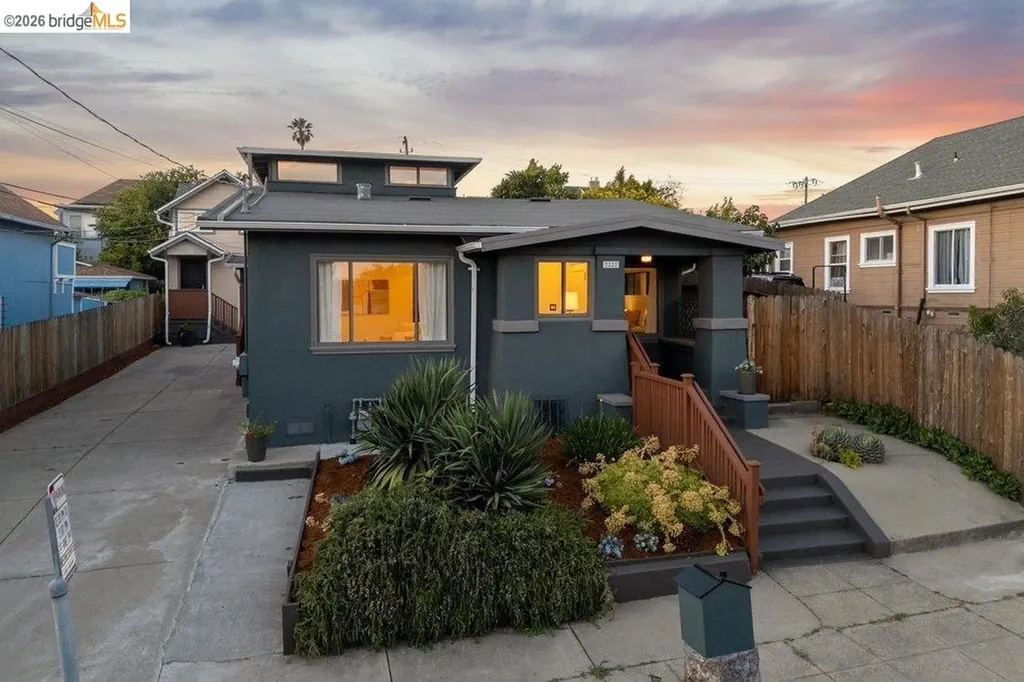 2220-2222 31st Street Oakland CA 94602