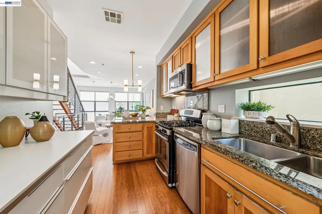 1217 67th Street Oakland CA 94608
