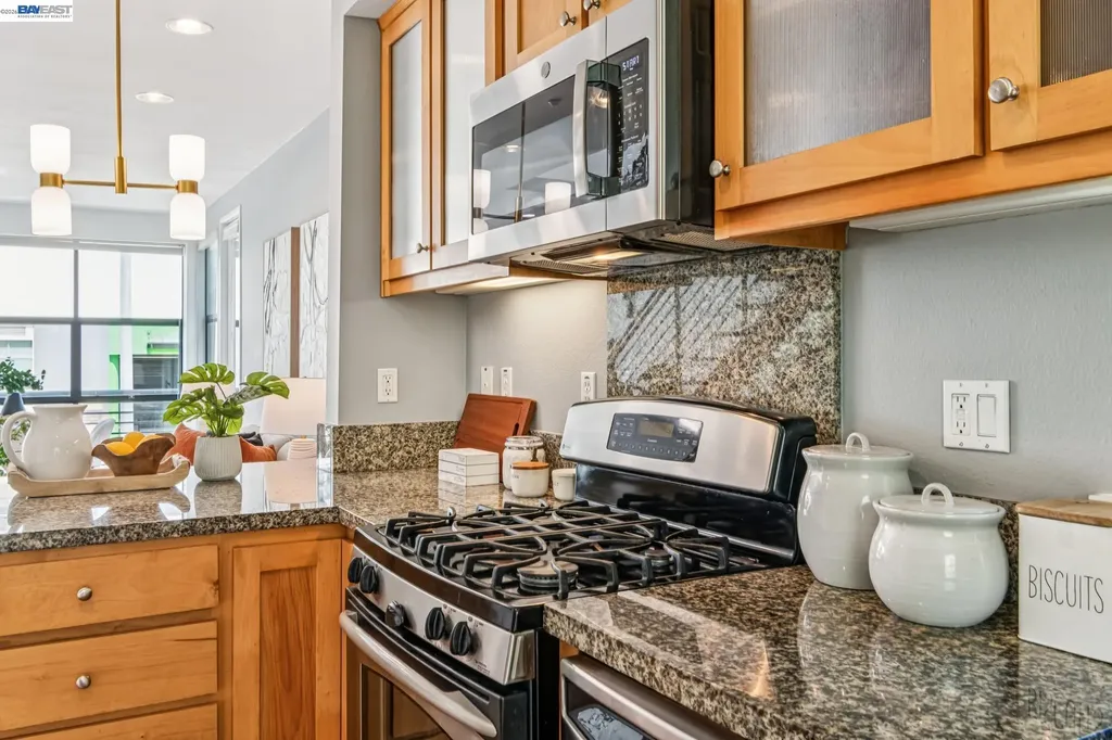 1217 67th Street Oakland CA 94608