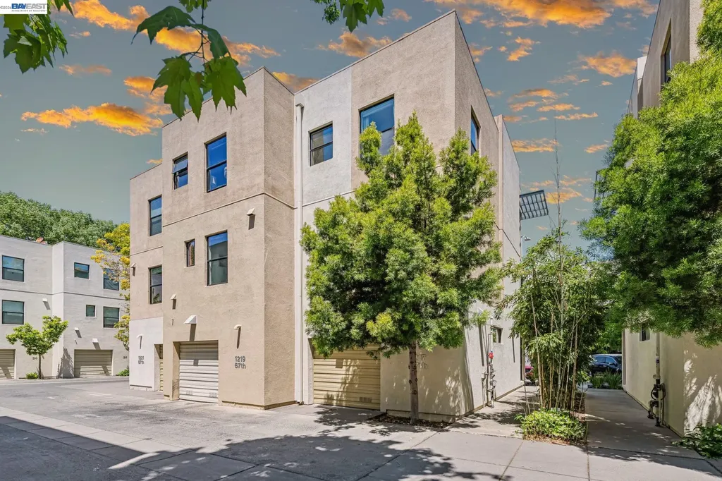 1217 67th Street Oakland CA 94608