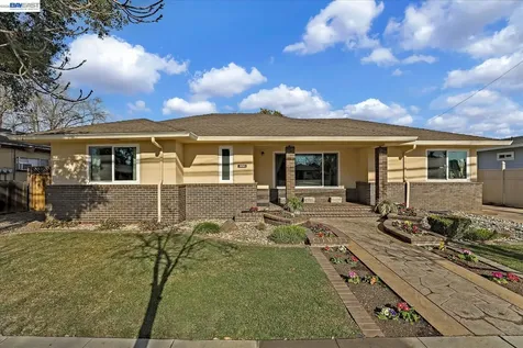 1576 4TH Street Livermore CA 94550