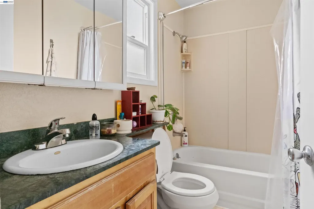 1523 Lincoln Avenue Alameda CA 94501
