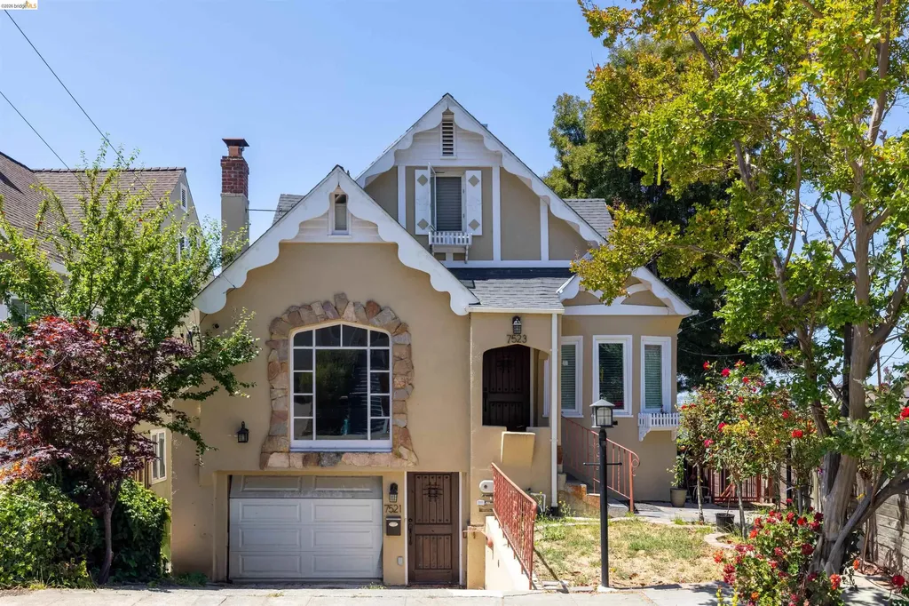 7523 Outlook Avenue Oakland CA 94605