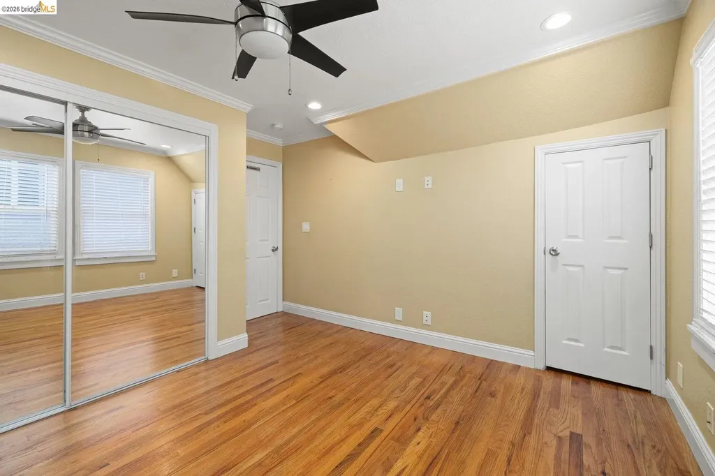7523 Outlook Avenue Oakland CA 94605